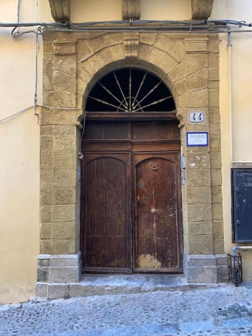 Casa Vacanza Al Duomo: تْشيفالو المظهر الخارجي الصورة